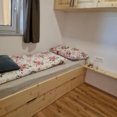 Apartmaji Pr Ambruzarju