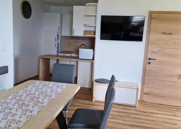 Apartmaji Pr Ambruzarju Apartmán
